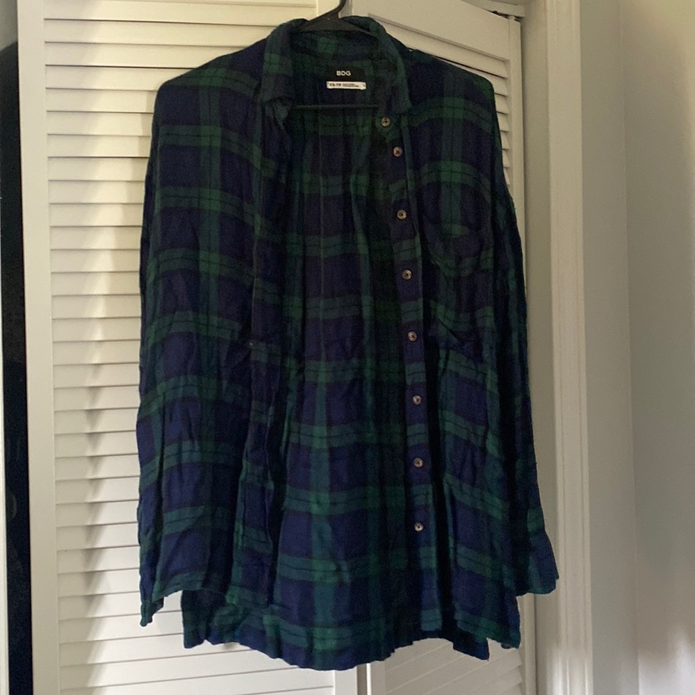 Oversized flannel BDG with side slits